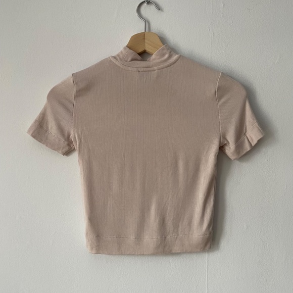 BABATON cream crop t-shirt - Picture 3 of 4